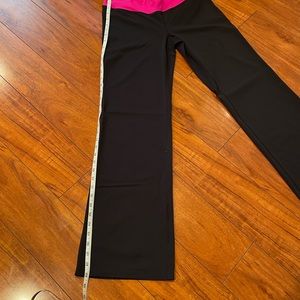 Lucy workout flare L Regular